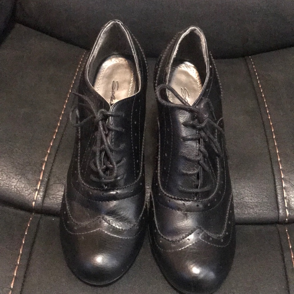 Selanze Black leather heels (vintage look)